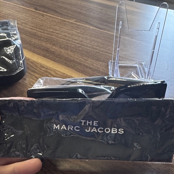 Marc Jacobs Bold Black Sunglasses - Picture 3 of 13